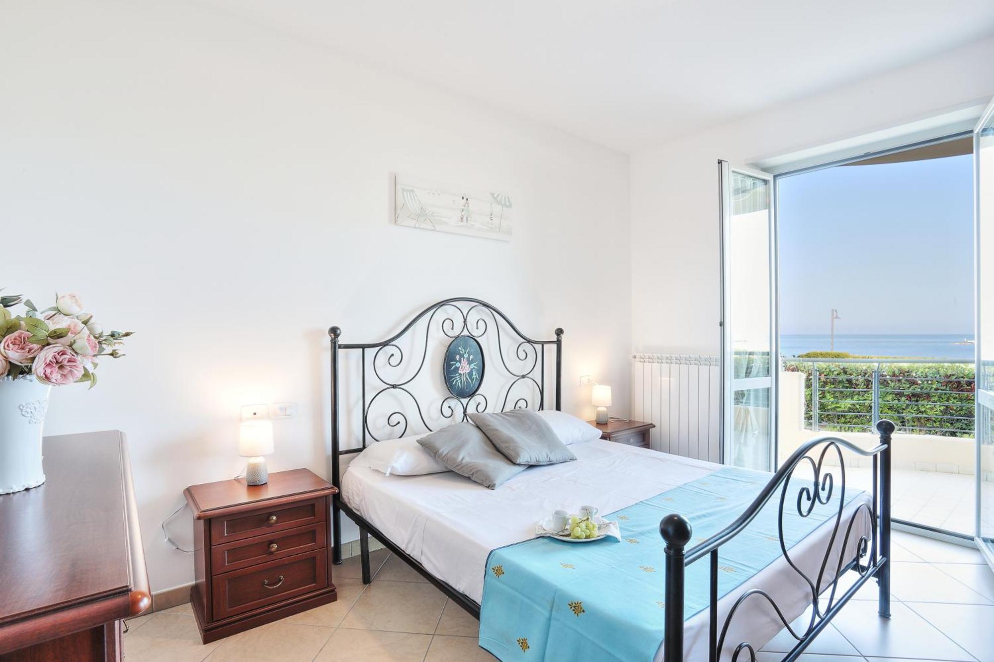 Mazzarosa Residence Roseto Degli Abruzzi Exterior photo
